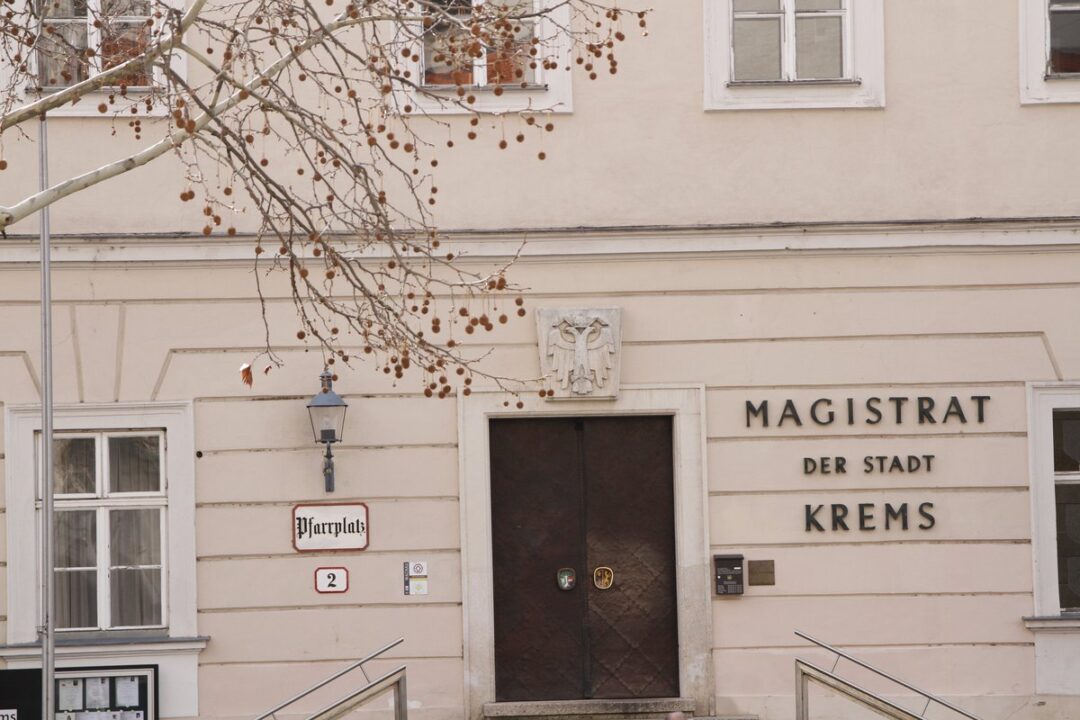 Diskussion im Gemeinderat Krems: Platzgestaltung am Hohen Markt